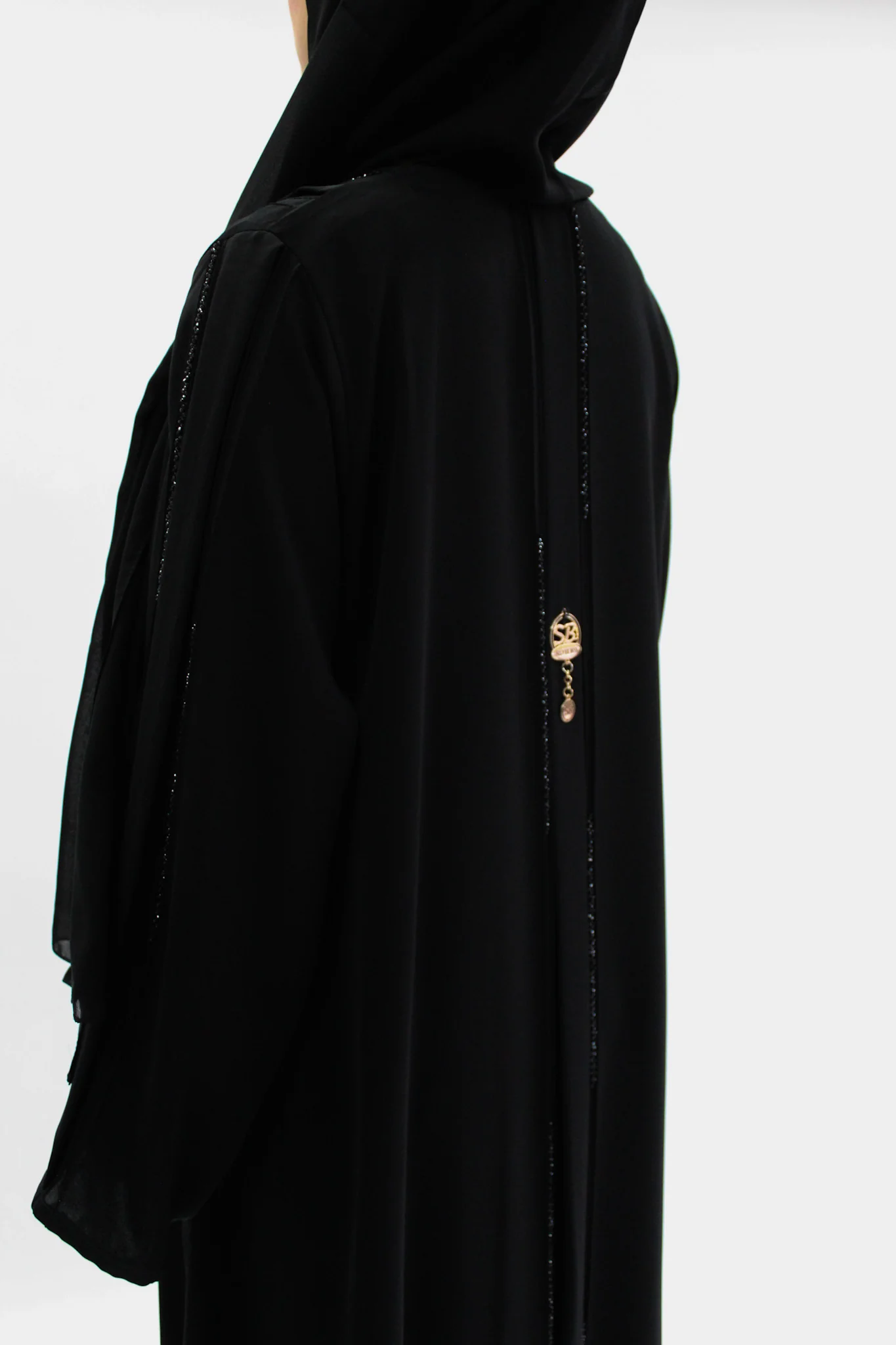 Black Open Abaya – Luxury Crystal Embellished Design - Image 6
