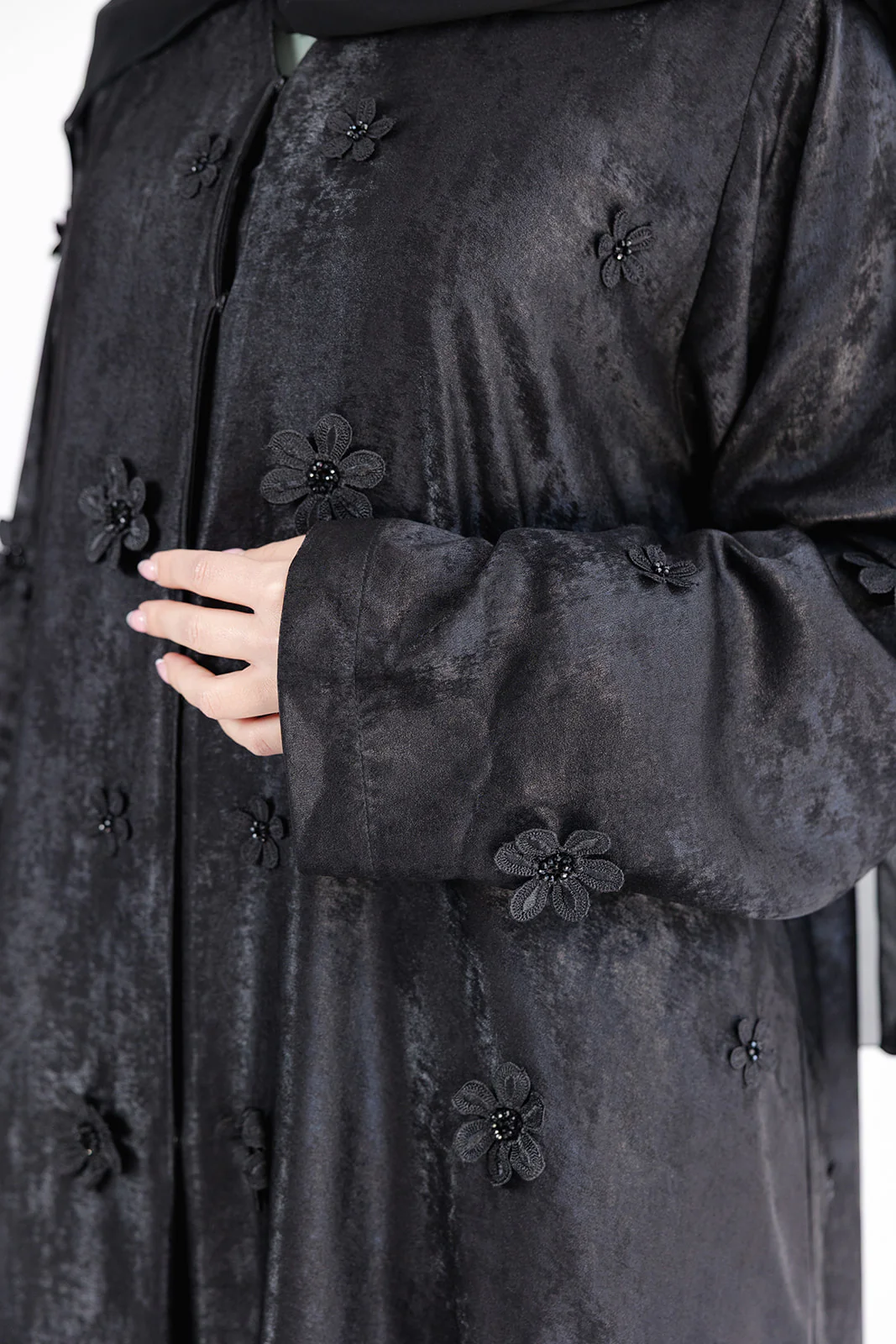 Black Open Abaya – Luxury Shimmer Finish with Black Floral Embellishments - Image 4