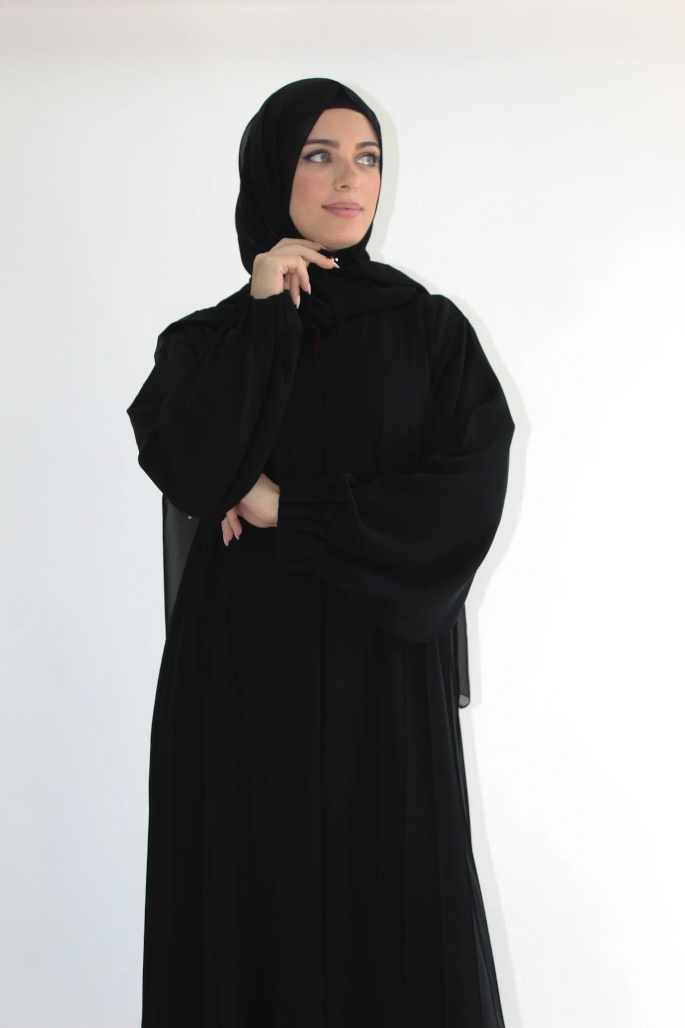 Black Open Abaya – Luxury Striped Design - Image 3