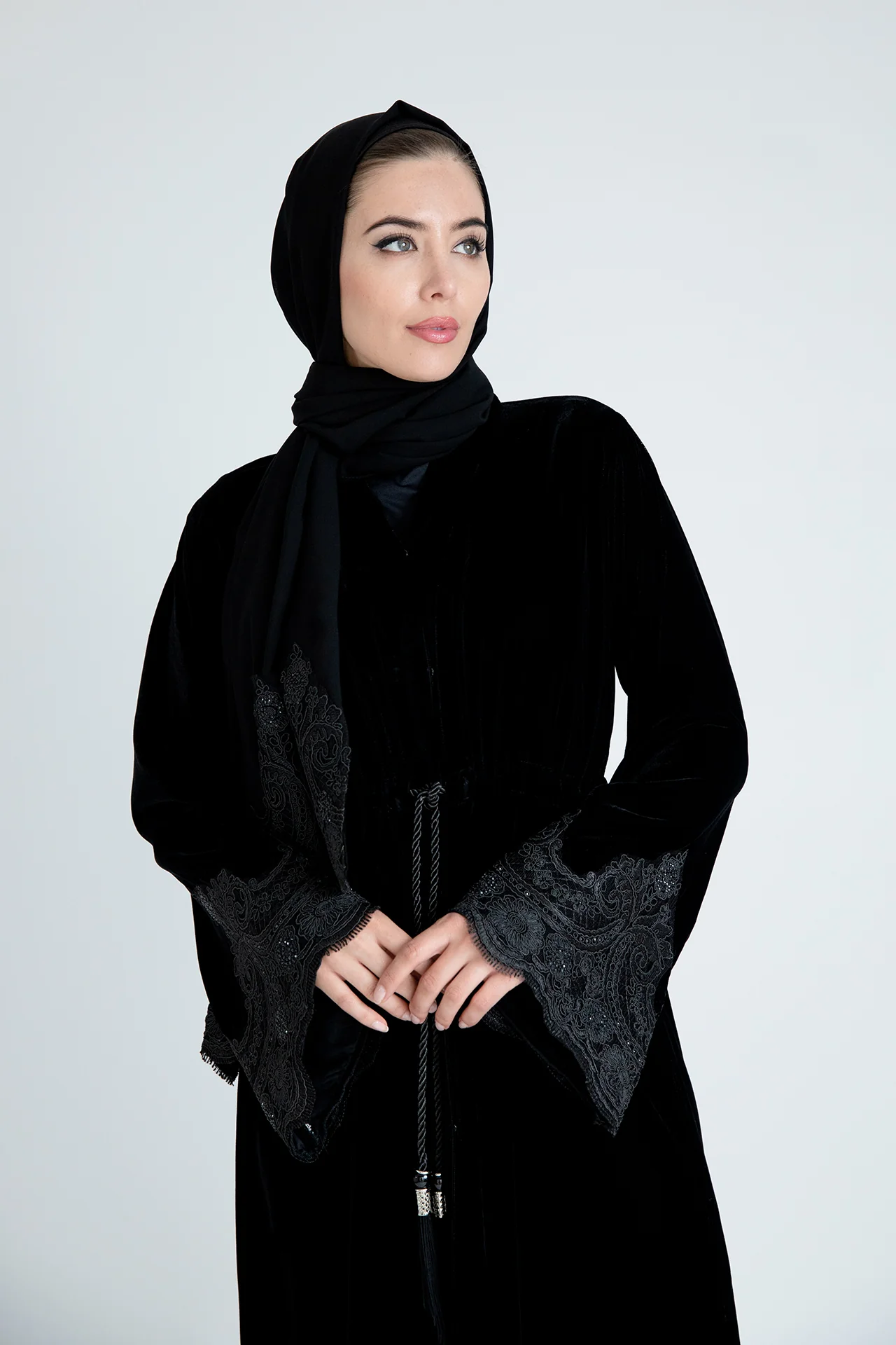 Black Velvet Open Abaya – Luxe Black Lace Design with Drawstring Waist - Image 3