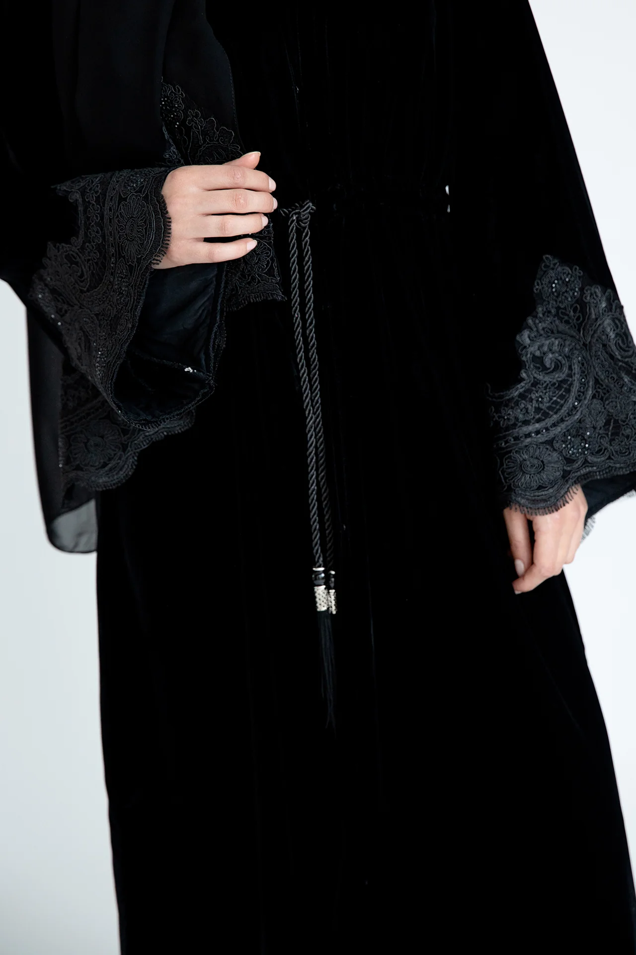 Black Velvet Open Abaya – Luxe Black Lace Design with Drawstring Waist - Image 4