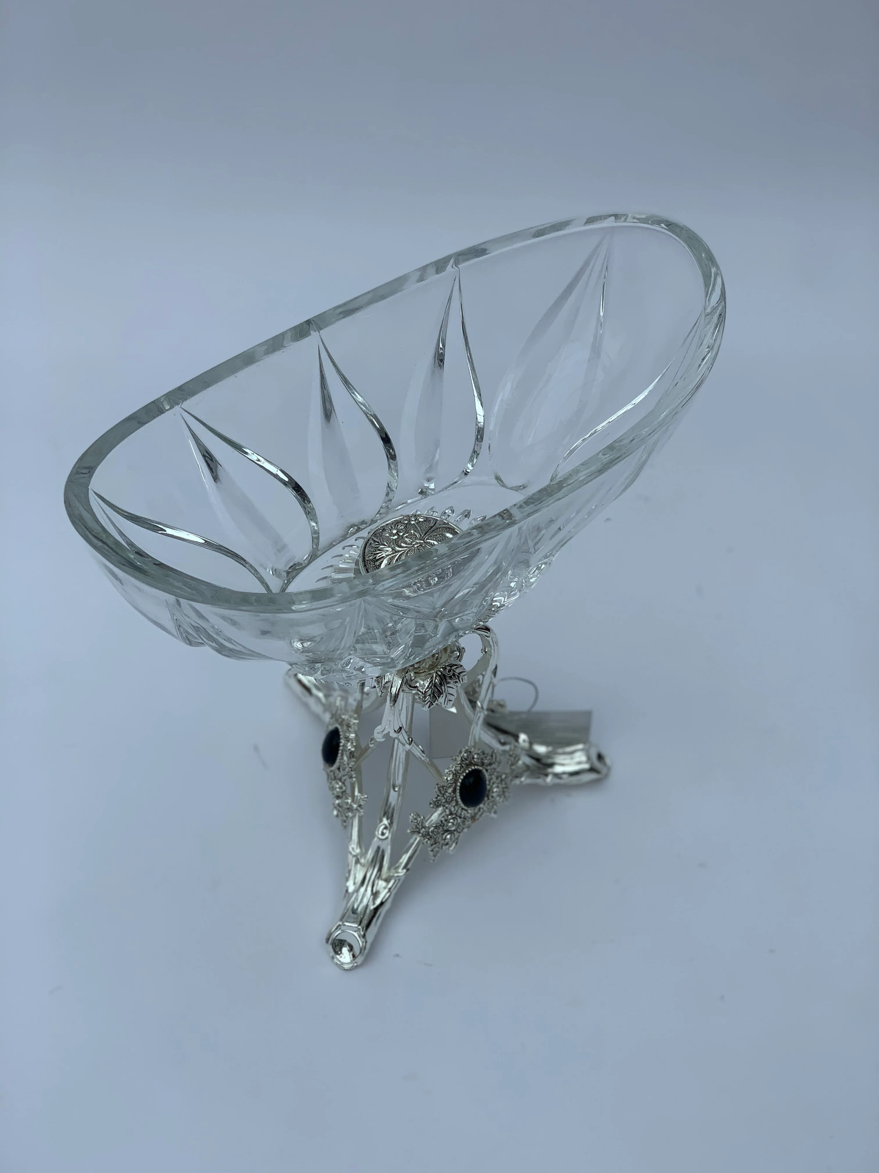 Glass Bowl with Silver Effect Stand - Image 3