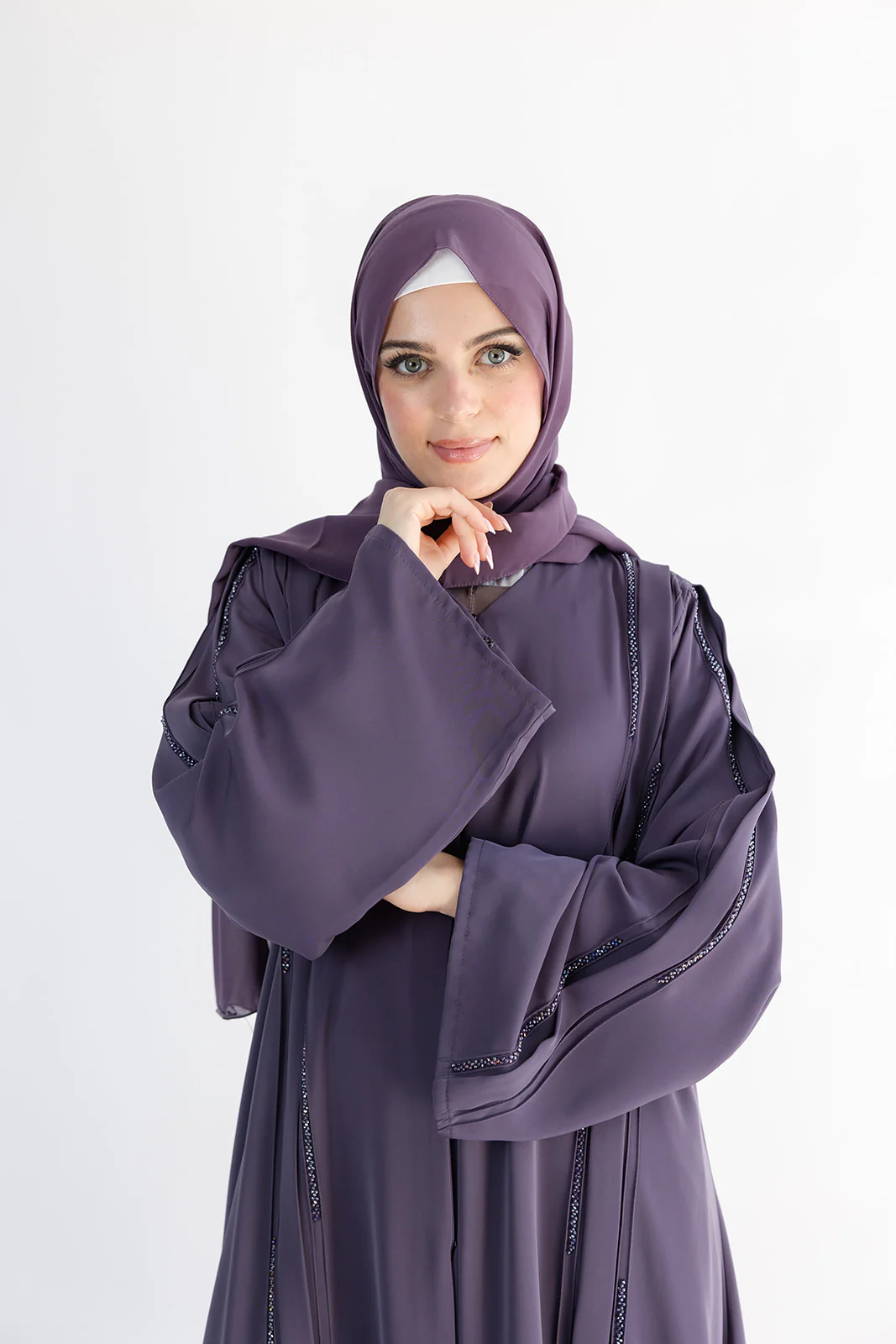 Purple Open Abaya – Luxury Crystal Embellished Design - Image 4