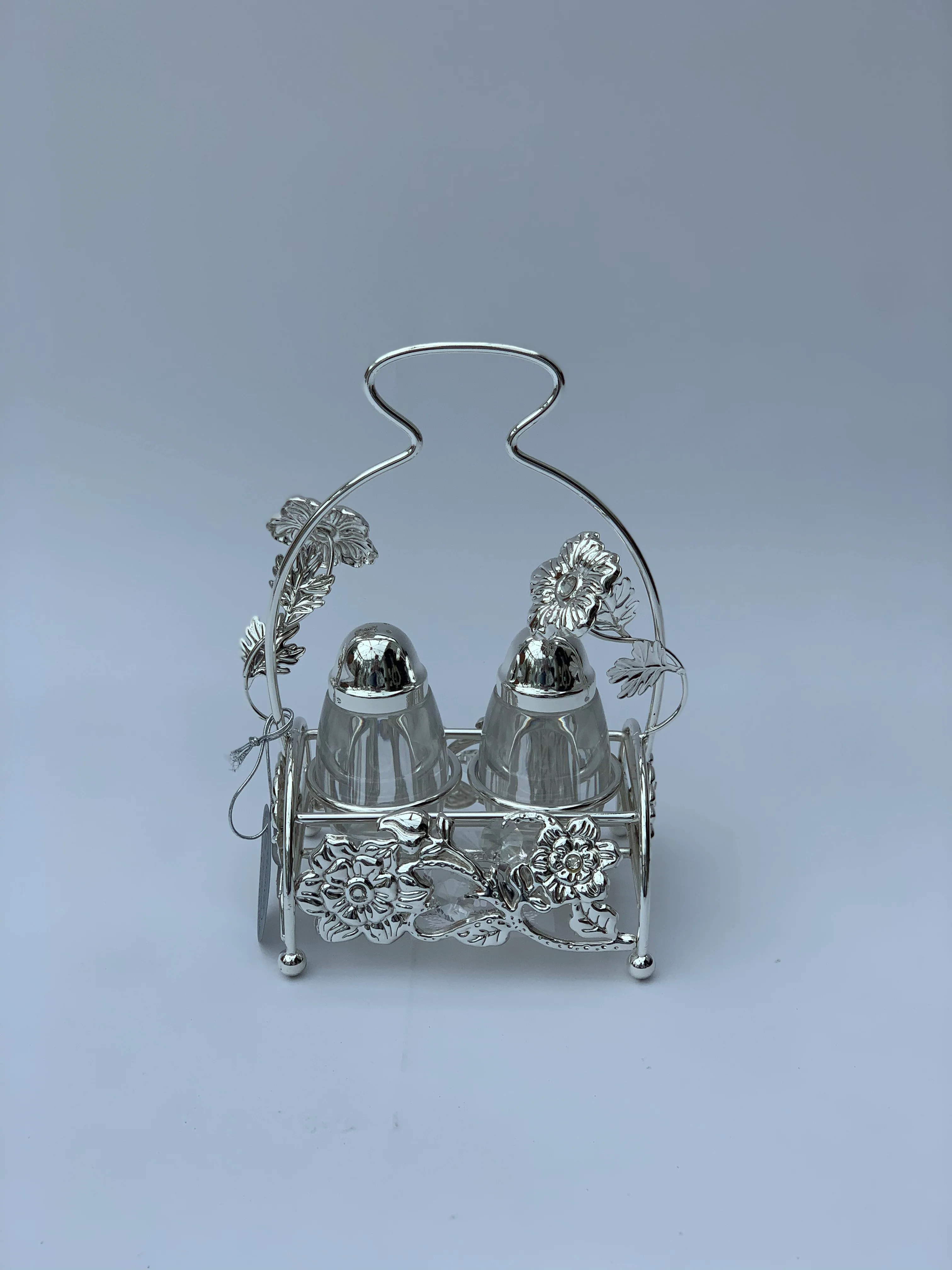 Silver Effect Salt and Pepper shaker set with stand - Image 4